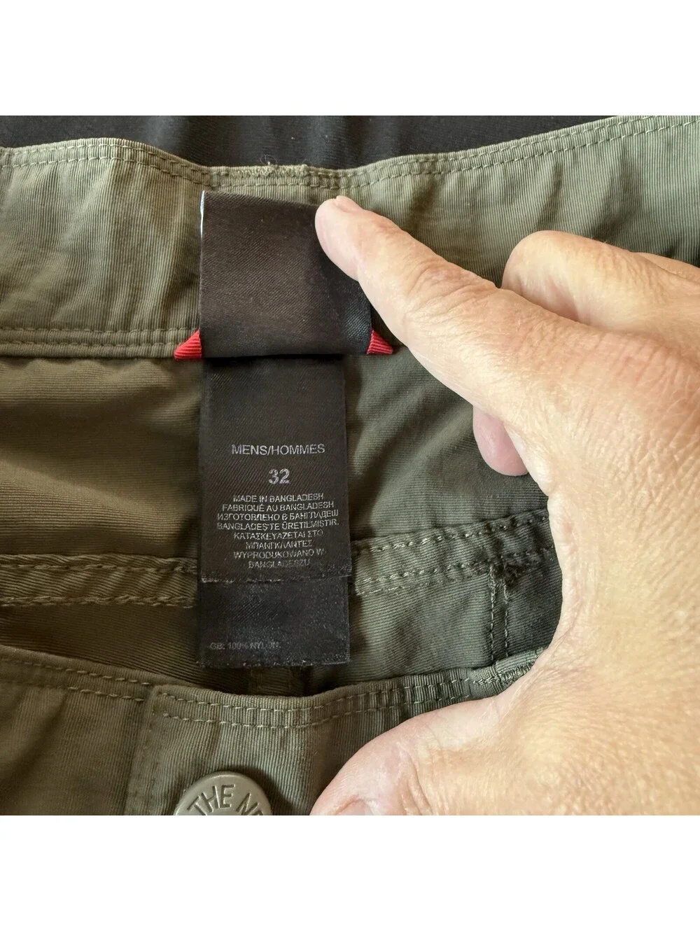 The North Face Men Hiking Cargo Short Size 32 Olive Green Nylon Zip